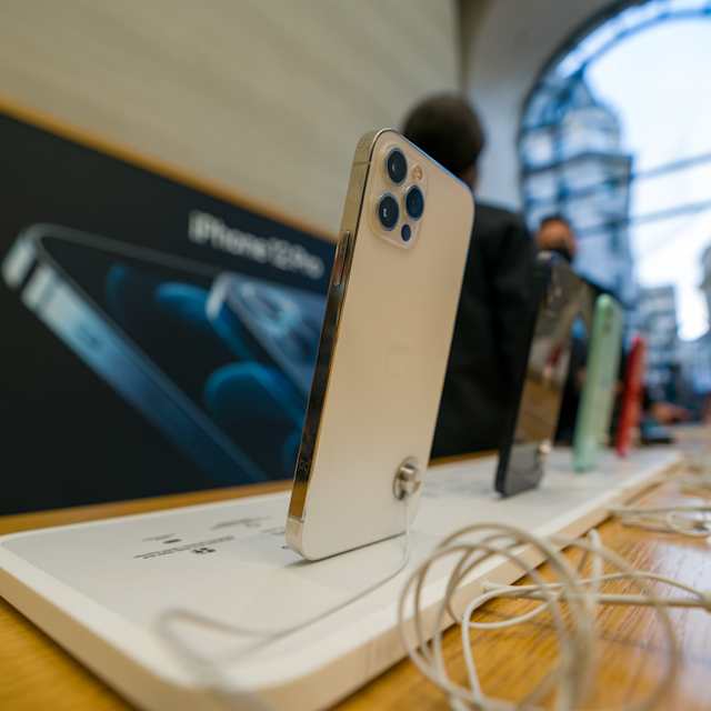 iPhone 12