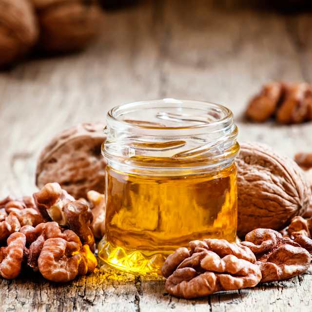 Walnut oil 