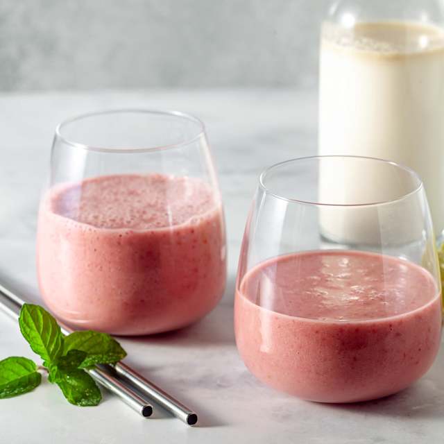 Oat Milk Berry Smoothie 
