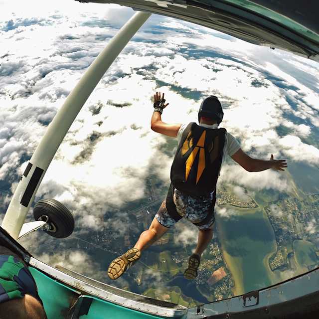 Sky Diving 