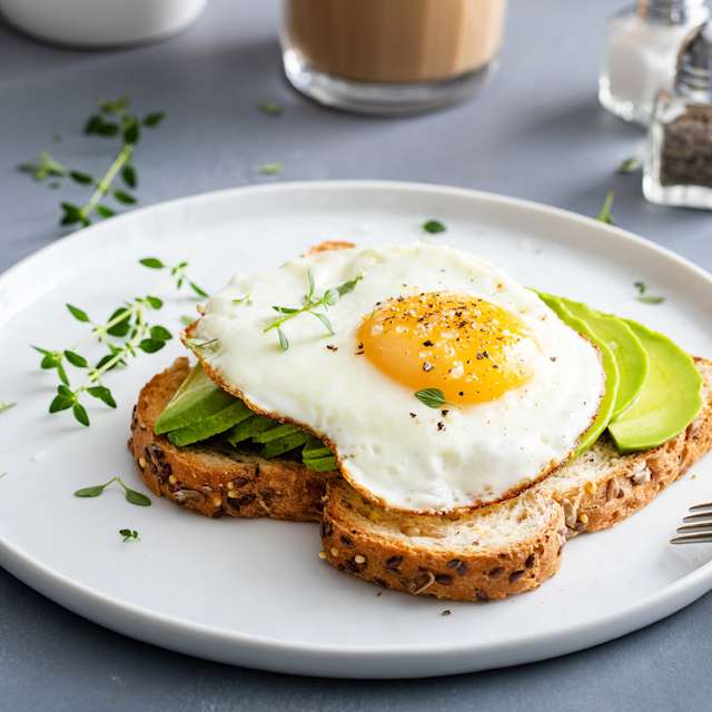 Avocado Toast & Egg 