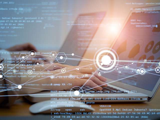 לא רק מידע על כרטיסי אשראי יכול להיות בעל ערך לגורמים עברייניים. על כל אחד מאתנו יש המון מידע ברשת שעלול ביום מין הימים ליפול לידיים הלא נכונות. לדוגמה, ב-2016 האקרים הדליפו פרטים של עשרות מיליוני חשבונות דוא"ל וסיסמאות של משתמשים באתר הפופולרי&nbsp;Yahoo 