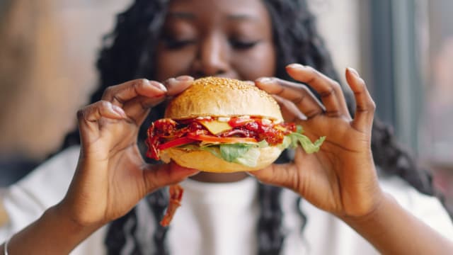 Did you know the type of fast food you order can tell us how many friends are "true friends" in your group? Take this quiz to find out! 