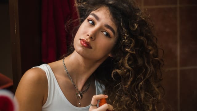 When you have curly hair, life can be a bit unpredictable. You never know how your hair will behave from one day to the next. Going to the right hairstylist is a must, but there are also ways to tame those curly locks at home. Here are some top tips hair professionals swear by when it comes to curly hair.  