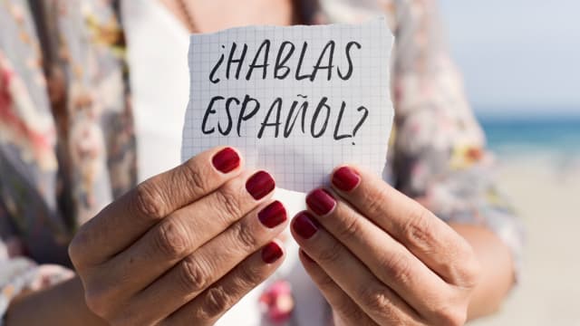 ¿Puedes hablar español?  