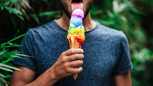 Ice cream can be pretty controversial. Do you prefer waffles or regular cones...what about soft serve vs. hard ice cream? Answer these questions and find out when you will be kissed next!  