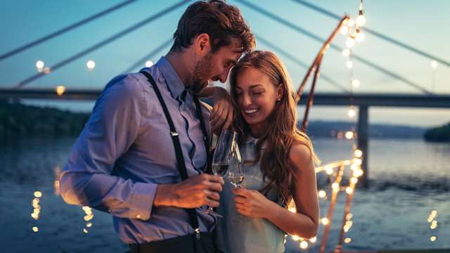 Swipe right or swipe left? It's time to find out if you're a smooth operator or a shady player. 