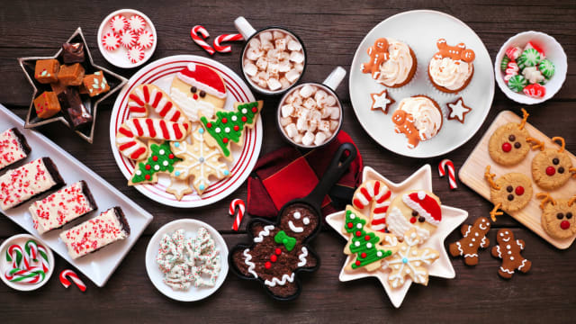 Calling all holiday candies! Candy canes, chocolate oranges, humbugs! Which holiday candy or chocolate are you? 