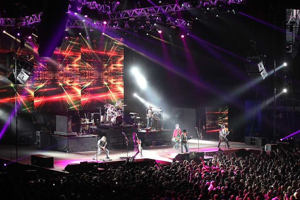 Si todo va según lo previsto, el concierto se celebrará en el estadio Benito Villamarín el 5 de junio. La actuación ya estaba programada para el pasado 23 de mayo, dentro de la gira europea del grupo liderado por Axl Rose, pero la pandemia obligó a cancelarla.
