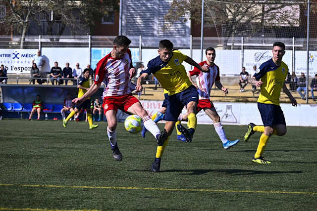La Generalitat suspendrà tot l'esport no professional durant 15 dies. La mesura inclou totes les competicions d'àmbit català i vol evitar la mobilitat familiar entre municipis amb motiu dels partits. Els entrenaments continuaran oberts i les instal·lacions esportives continuaran obertes.
