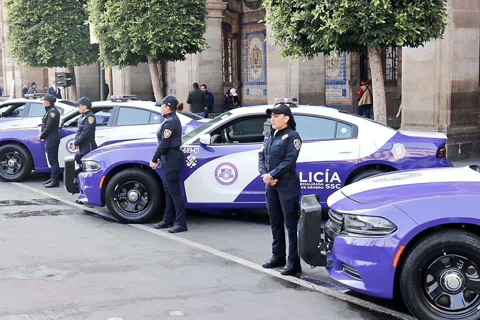 Las patrullas multicolor de la CDMX