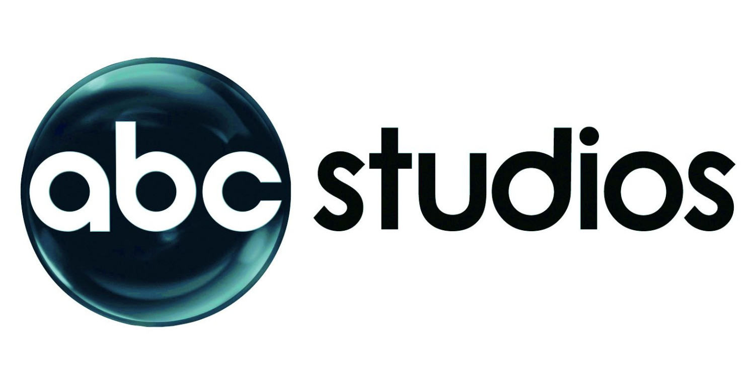 Abc 10. Логотип компании ABC. ABC Signature. Логотип с прозрачным фоном название. ABC Studios logo 2004.